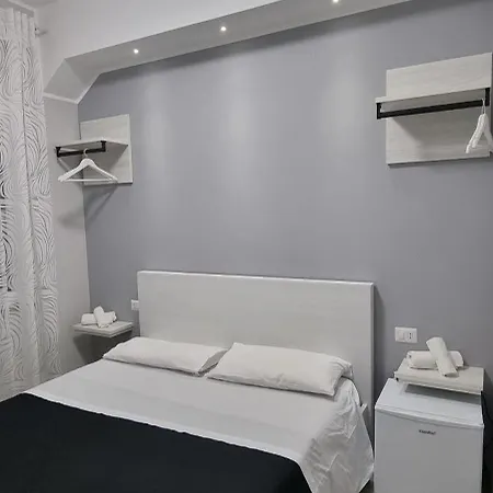 Room's Stromboli Guest house *