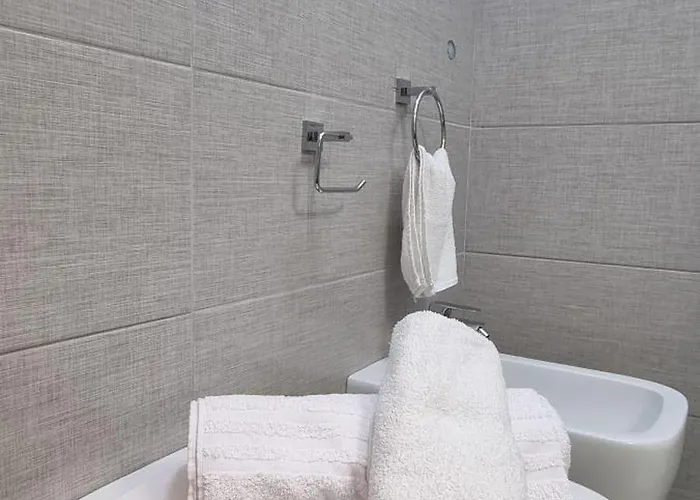 招待所 Room's Stromboli 3*